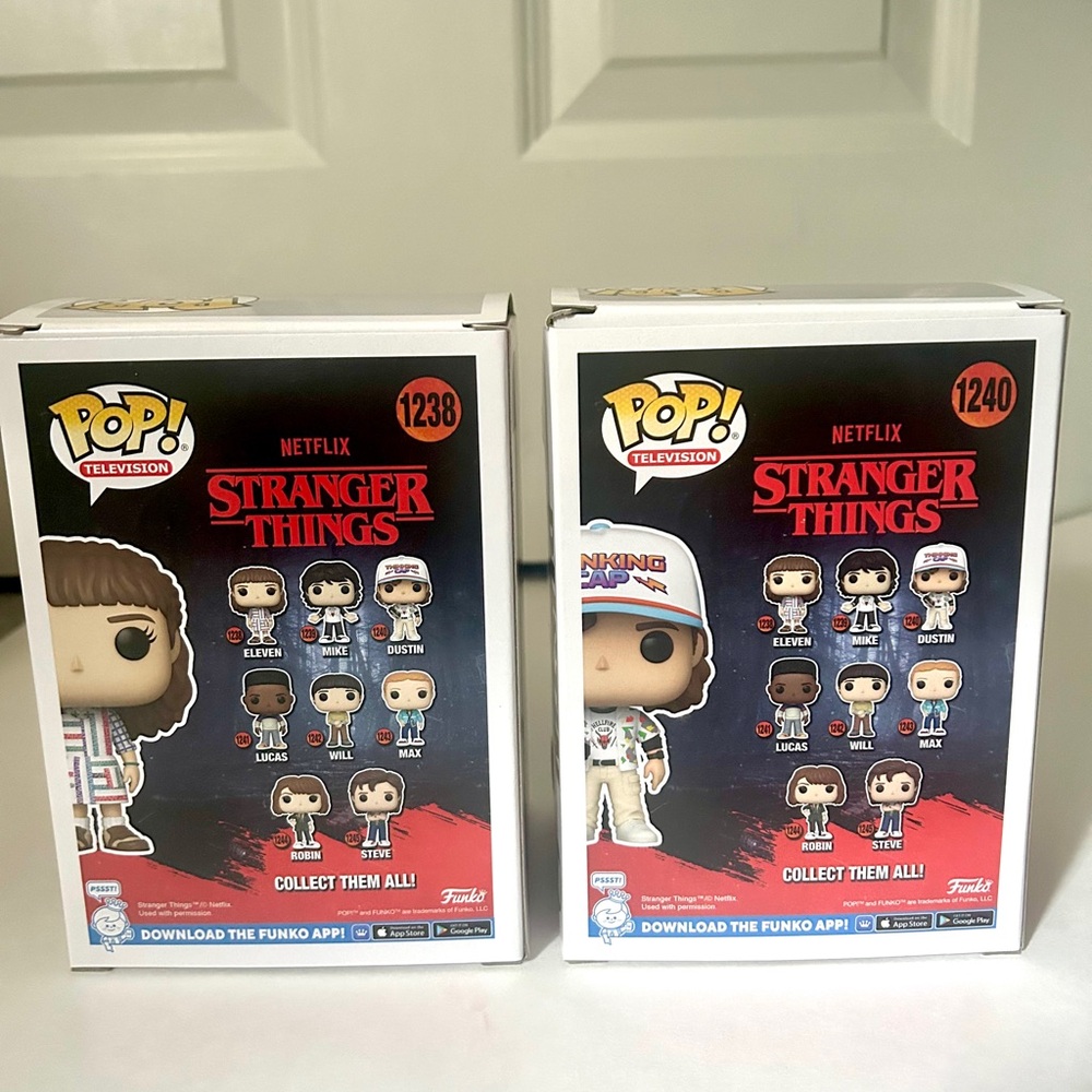 Funko Pop Stranger Things Eleven and Dustin Vinyl Figures - Picture 3 of 6